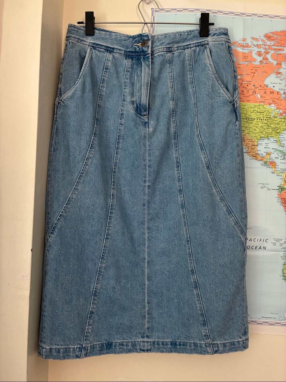 New $225 Levi's Blue Tab seamed skirt size M, never worn, only washed! Stunning! - Picture 3 of 11